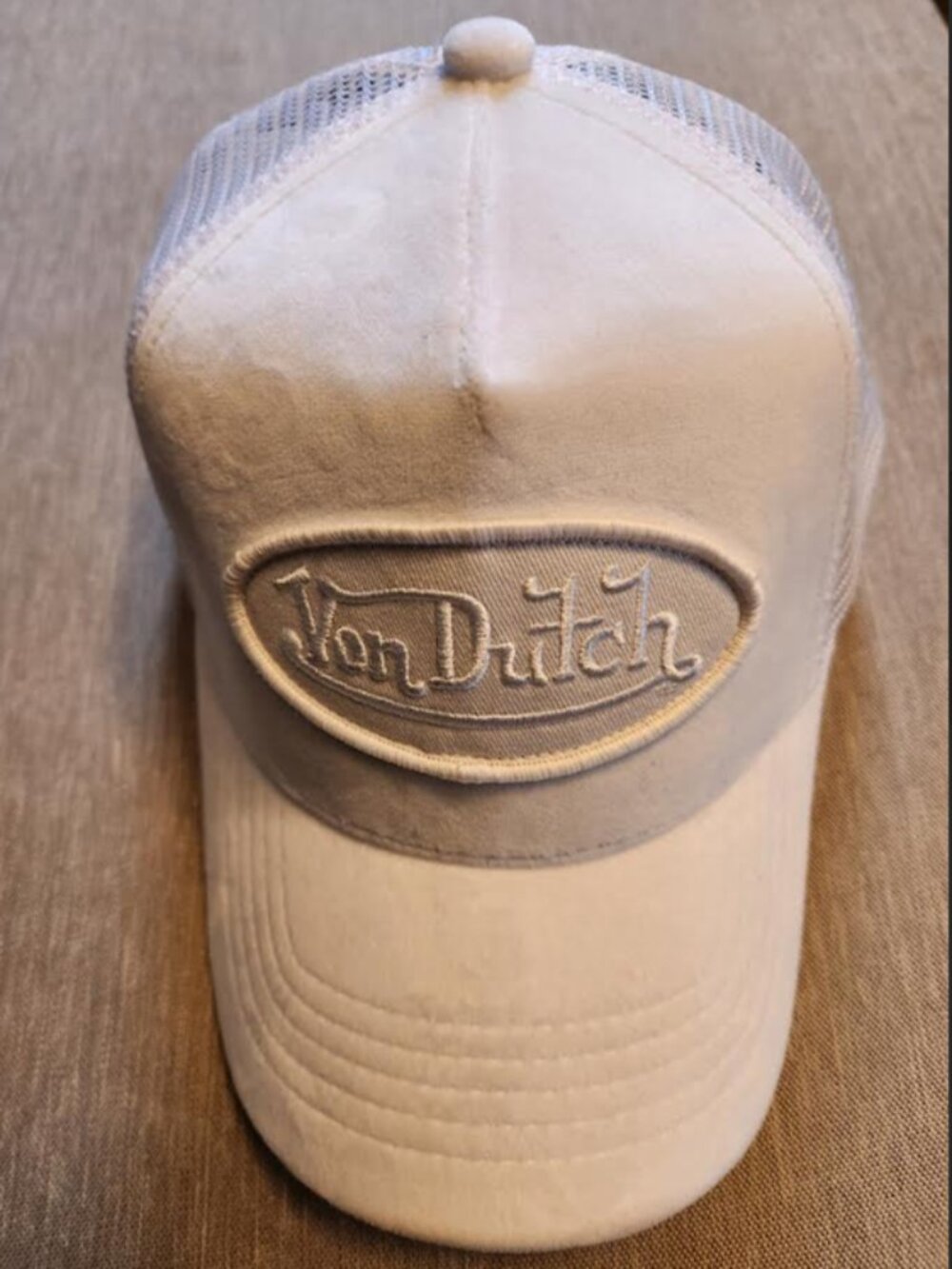 Von Dutch - "Velvet/Suede" Trucker Cap - White on White
